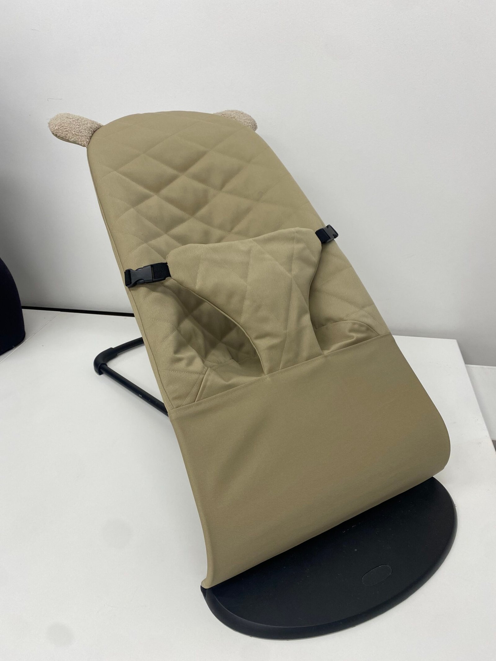 Užvalkalas Babybjorn gultukui (kapučino su auselėmis)