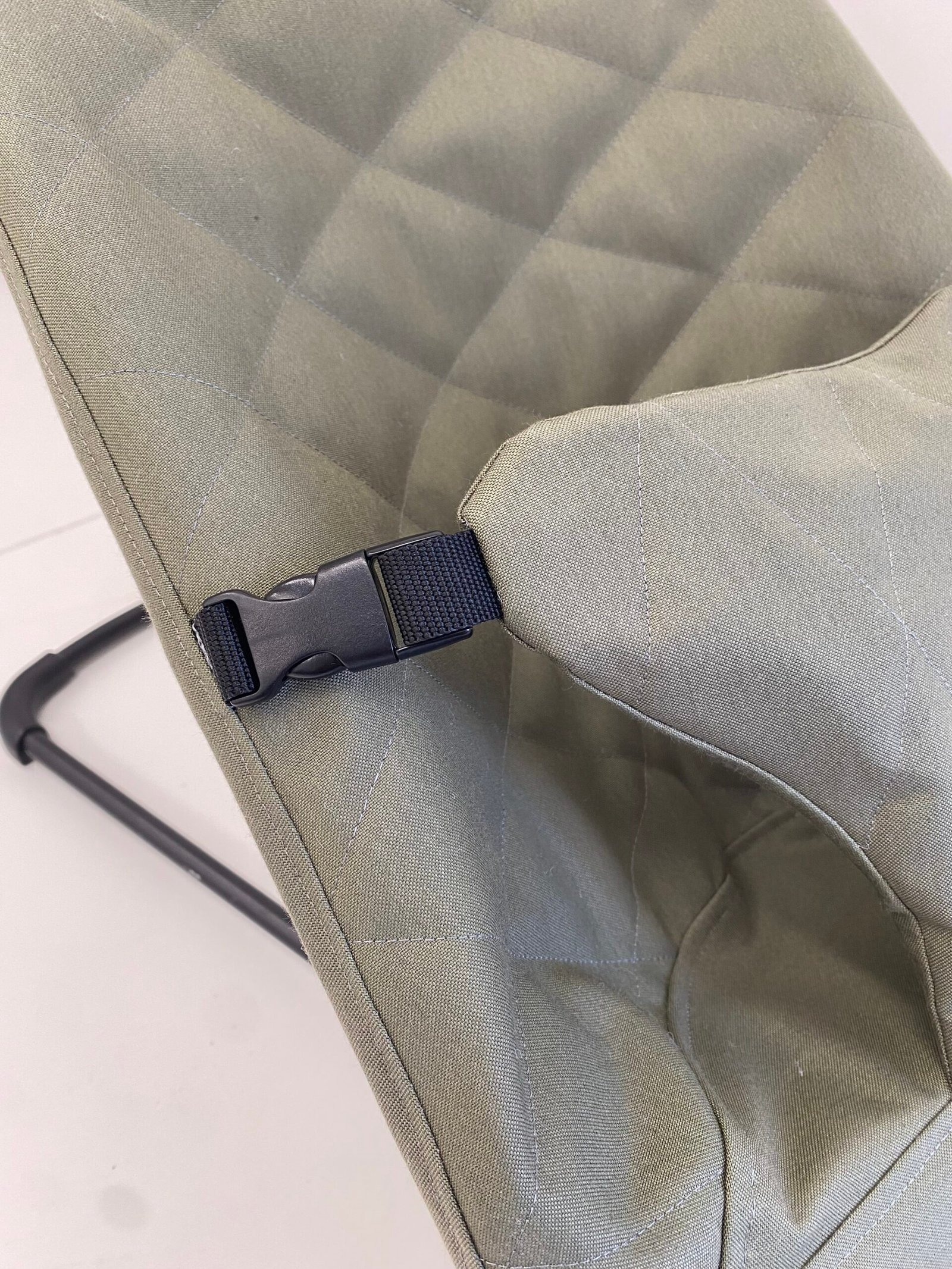 Užvalkalas Babybjorn gultukui (tamsiai žalias su auselėmis) - Image 3